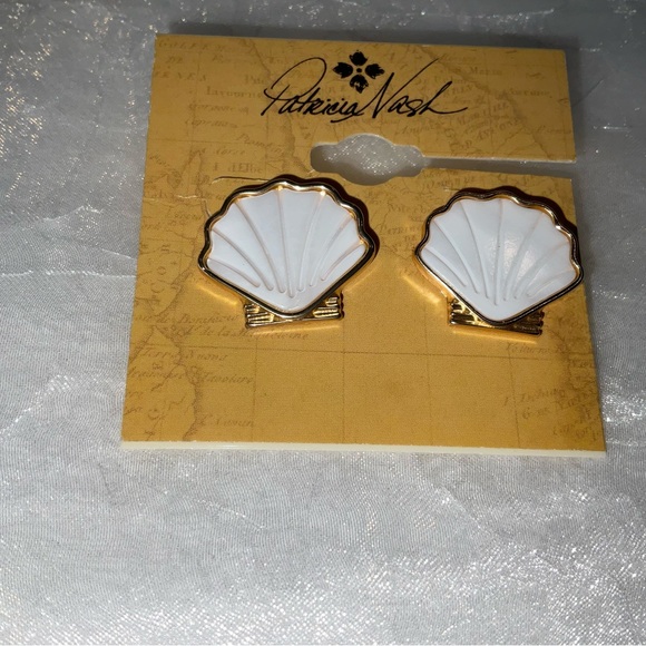 Patricia Nash Mother of Pearl Shell Earrings, NWOT - Picture 2 of 6